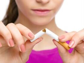 Meitenes atteikšanās no cigaretēm